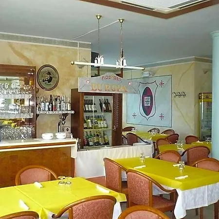 Rosa 3*