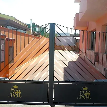 Rosa Hotel 3*